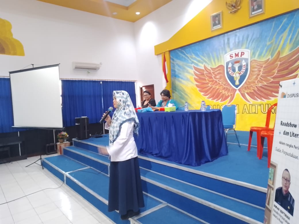 Roadshow Workshop Membaca Dan Literasi Perpustakaan Di SMP Budi Mulia